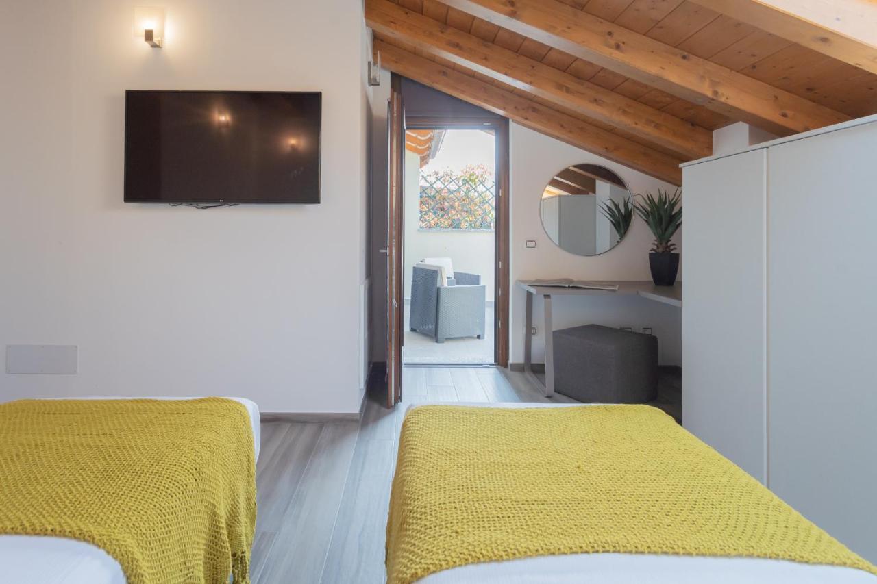 Dream Lake Apartments Lake View - Private Beach By Rent All Como Lezzeno Exterior foto
